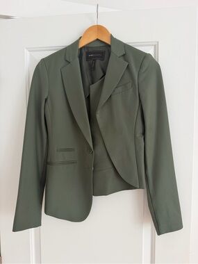 BCBGMaxAzria Olive Green Single-Button Tailored Blazer asymmetrical design